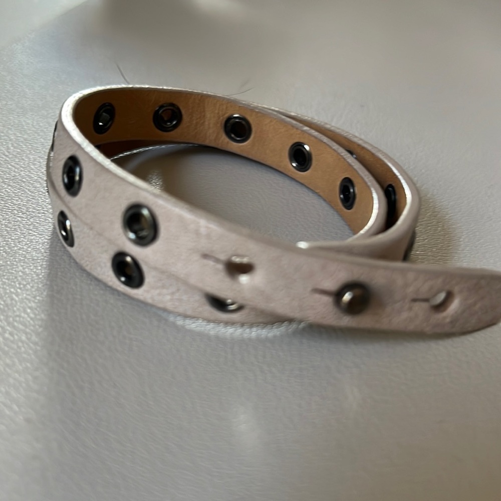 Double wrap leather bracelet grey and gunmetal